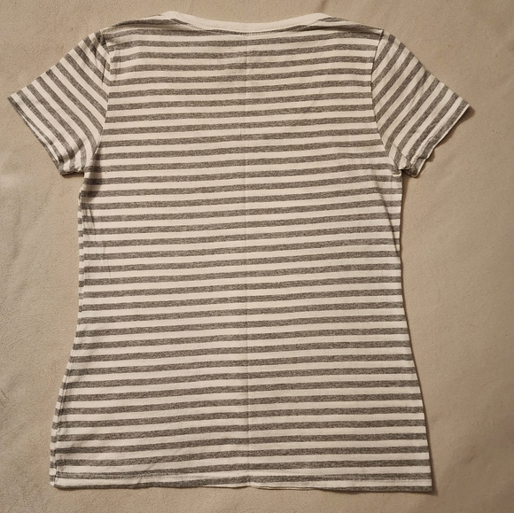 NWOT Disney Parks Winnie the Pooh Tee - Picture 2 of 7